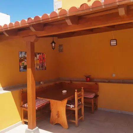 Estudio Nuevo Con Bano, Cocina Y Gran Terraza Appartamento *